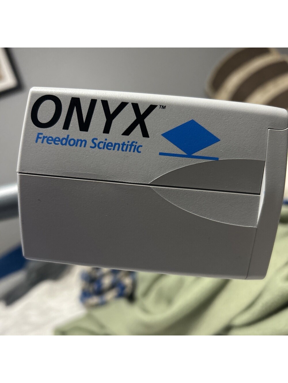 Freedom Scientific Onyx Deskset 17 XL Video Magnifier ” Monitor-no remote - Picture 2 of 7